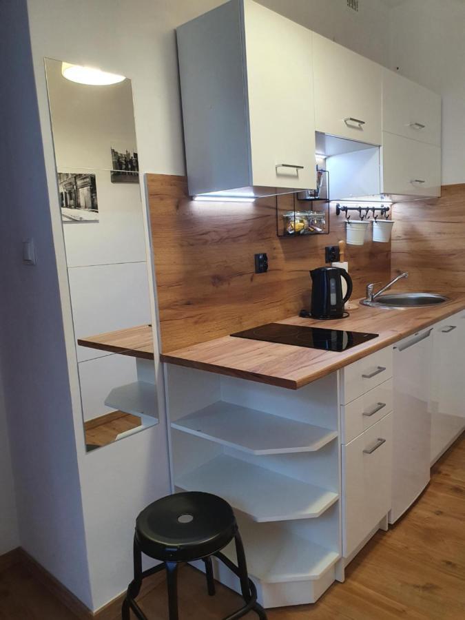 Moti Apartments Краков Экстерьер фото